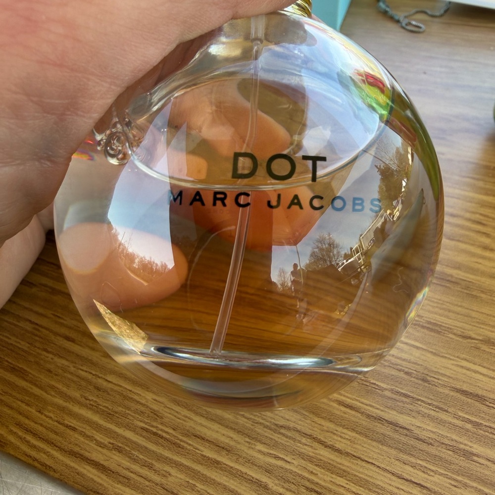 Marc Jacobs Dot Eau de Parfum — Black with Red Polka Dots and Gold Accents - Picture 3 of 3